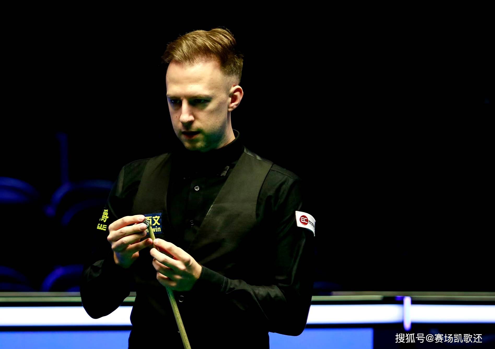 中便展现出 中便展现出