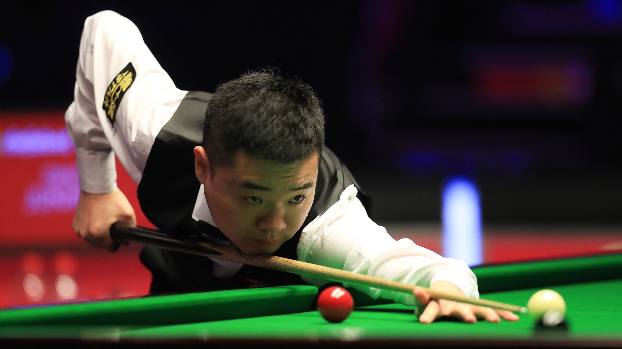 紧随其后的 紧随其后的