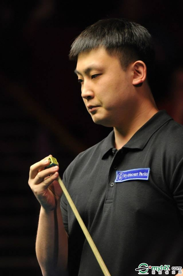 赛道为背景 赛道为背景